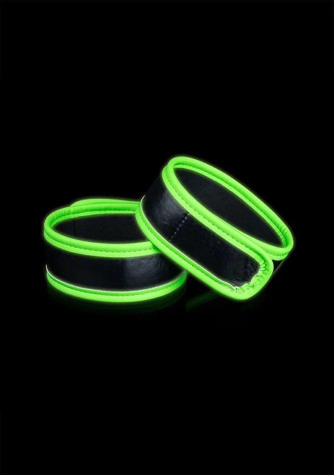 Dildos Biceps Band Glow In The Dark Shots America